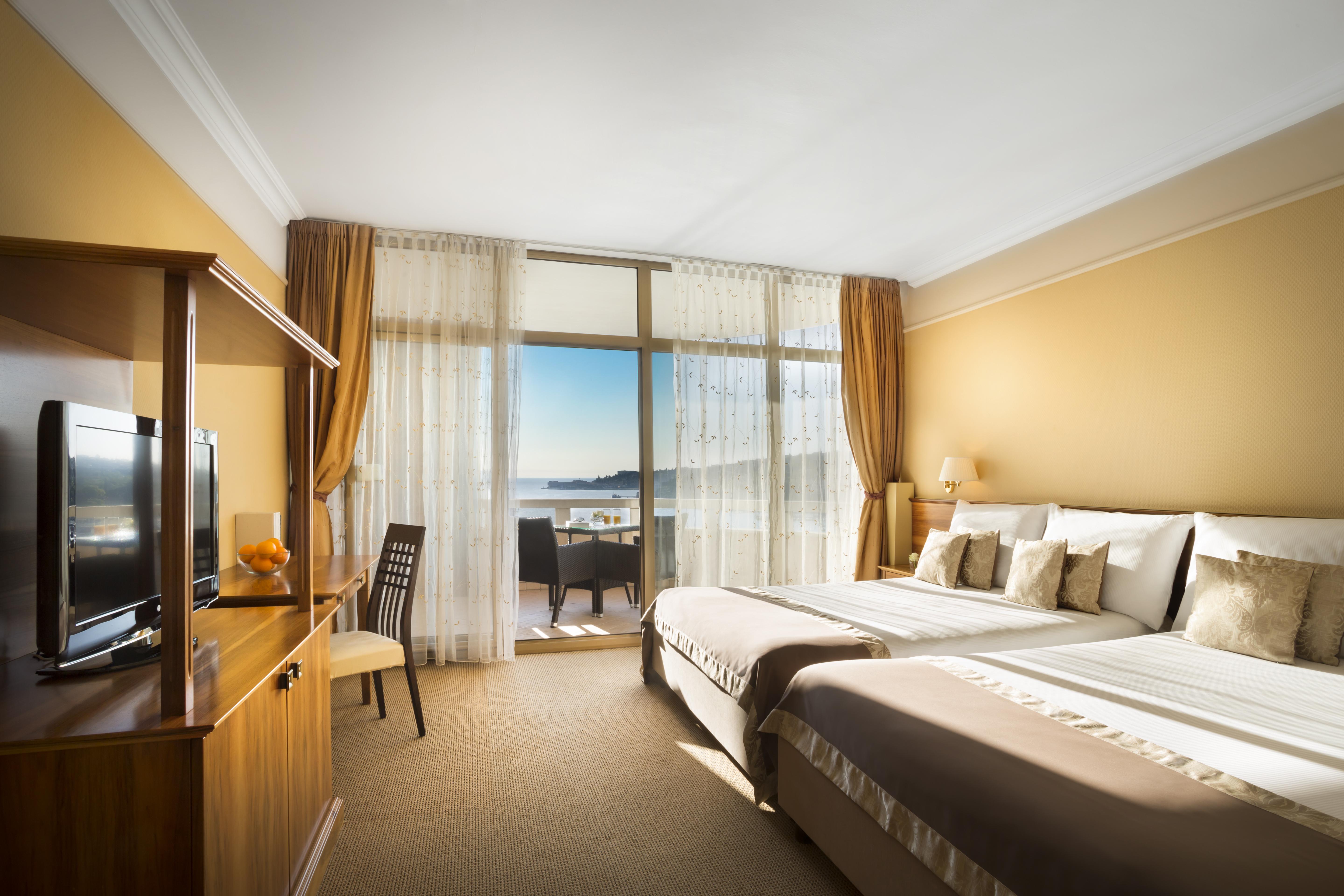 Remisens Hotel Metropol Portorož Zewnętrze zdjęcie A room at the Radisson Blu Royal